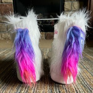 NWT - Justice Girl's Unicorn Fuzzy Slipper Boots